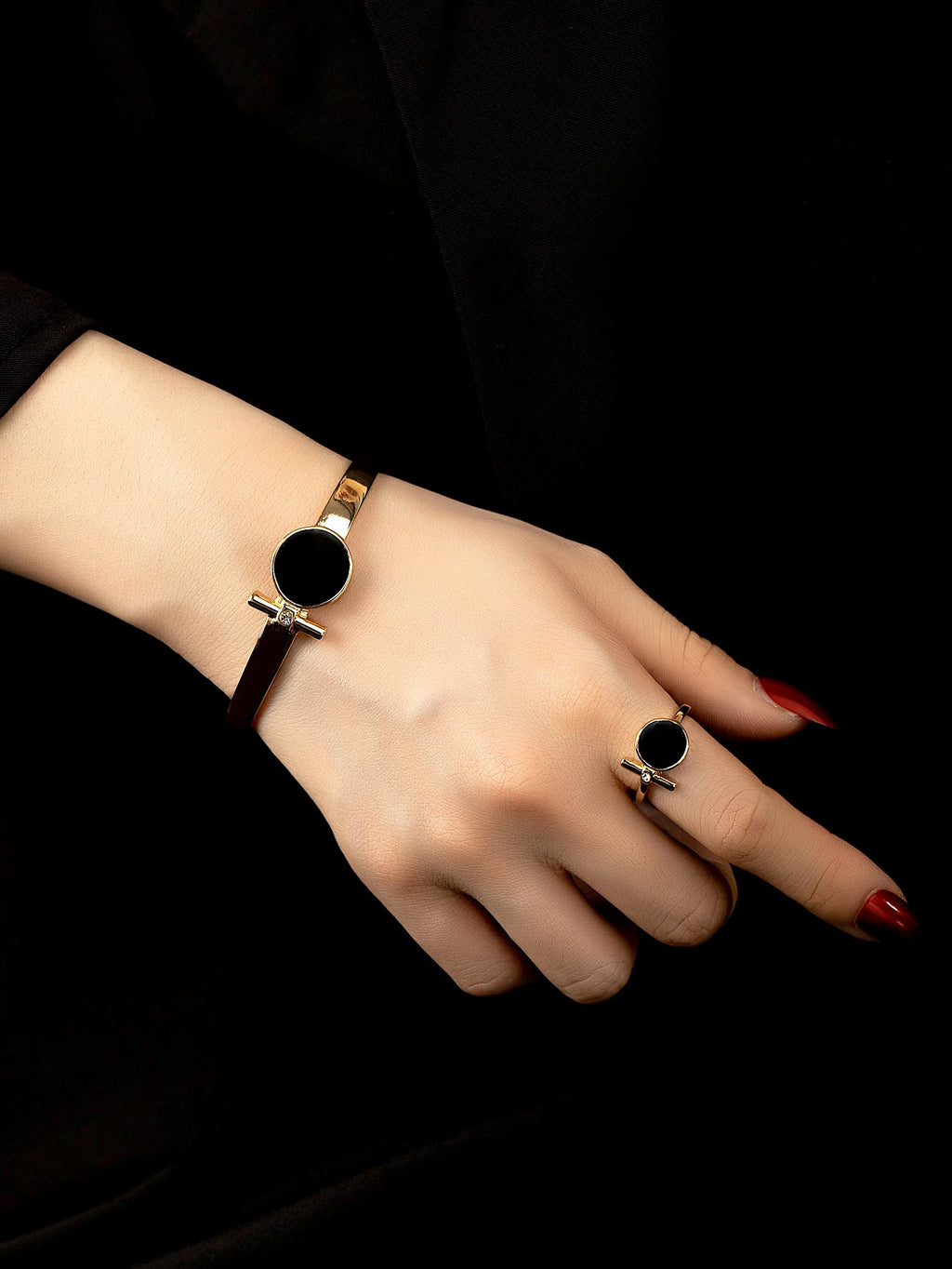 Premium Imported Fashionable Luxury Bracelet & Ring Set