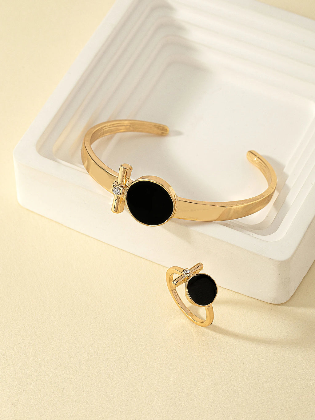 Premium Imported Fashionable Luxury Bracelet & Ring Set