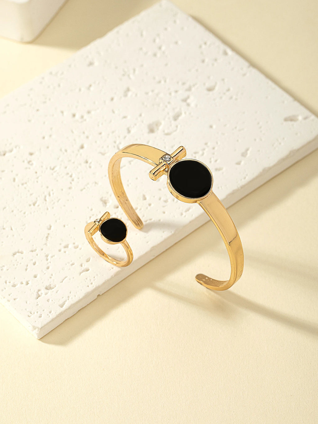 Premium Imported Fashionable Luxury Bracelet & Ring Set